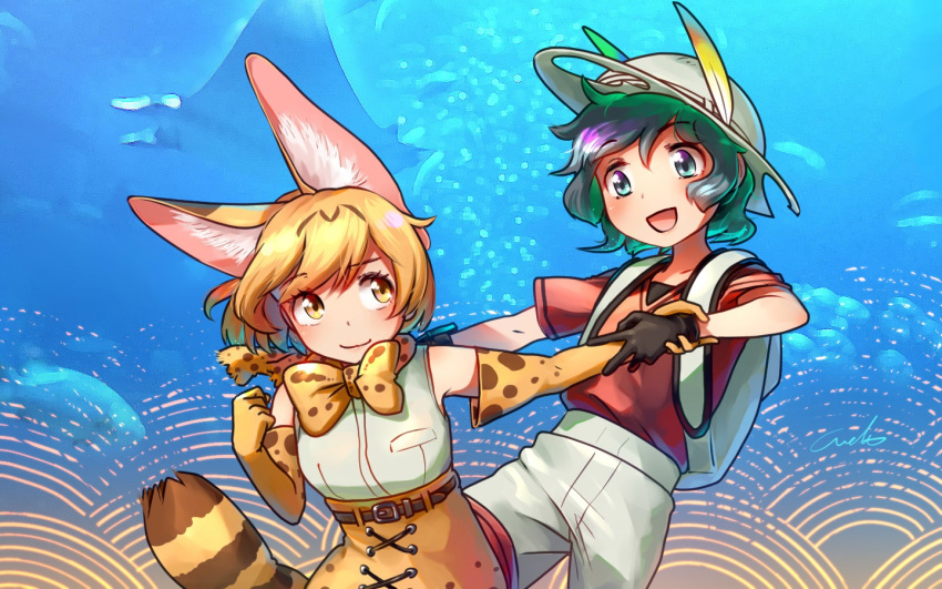 2girls :d animal_ear_fluff animal_ears aqua_eyes backpack bag belt blonde_hair bow bowtie commentary_request elbow_gloves eyebrows_visible_through_hair gloves green_hair hat hat_feather high-waist_skirt kaban_(kemono_friends) kemono_friends latin_commentary looking_at_another multiple_girls open_mouth print_gloves print_neckwear print_skirt red_shirt serval_(kemono_friends) serval_ears serval_print serval_tail shirt short_hair short_sleeves shorts skirt sleeveless sleeveless_shirt smile tail welt_(kinsei_koutenkyoku) white_headwear white_shirt white_shorts wrist_grab yellow_eyes