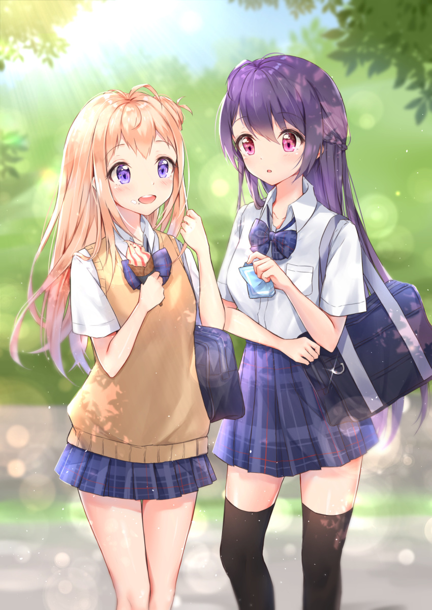 2girls bag black_hair black_legwear blonde_hair blue_bow blue_eyes blue_skirt blue_sky blurry blurry_background blush bookbag bow braid cuna_(qunya) day food food_on_face glint hand_up handkerchief highres ice_cream ice_cream_cone long_hair multiple_girls original outdoors pink_eyes plaid plaid_skirt school_uniform shirt short_sleeves skirt sky standing sweater_vest thighhighs uniform very_long_hair white_shirt yuri