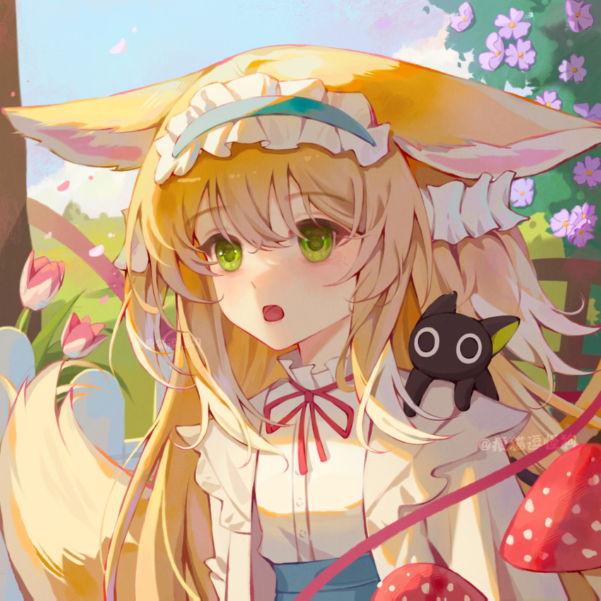 animal_ears arknights blonde_hair blue_hairband blue_skirt cardigan colored_tips crossover fox_ears fox_girl frilled_hairband frills green_eyes grey_cardigan hairband highres long_hair luo_xiaohei luo_xiaohei_zhanji multicolored_hair neck_ribbon official_alternate_costume open_mouth ribbon shirt shoumaodouguaigou skirt suzuran_(arknights) suzuran_(spring_praise)_(arknights) two-tone_hair upper_body white_shirt