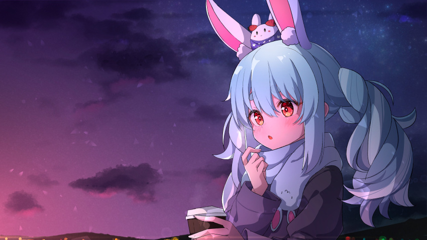 1girl absurdres alternate_costume ame. animal_ear_fluff animal_ears black_jacket blue_hair blush cloud coffee_cup commentary_request cup disposable_cup don-chan_(usada_pekora) hair_between_eyes hand_up highres holding holding_cup hololive jacket long_sleeves multicolored_hair night night_sky on_head outdoors parted_lips pekomon_(usada_pekora) rabbit-shaped_pupils rabbit_ears red_eyes scarf short_eyebrows sky symbol-shaped_pupils thick_eyebrows twintails two-tone_hair upper_body usada_pekora virtual_youtuber white_hair white_scarf