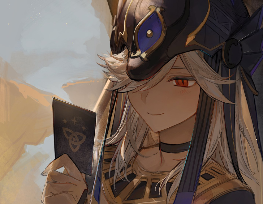 1boy black_choker black_hat blush card choker commentary_request cyno_(genshin_impact) dark-skinned_male dark_skin genius_invokation_tcg genshin_impact grey_hair hair_over_one_eye hat holding holding_card male_focus red_eyes smile solo upper_body zaso