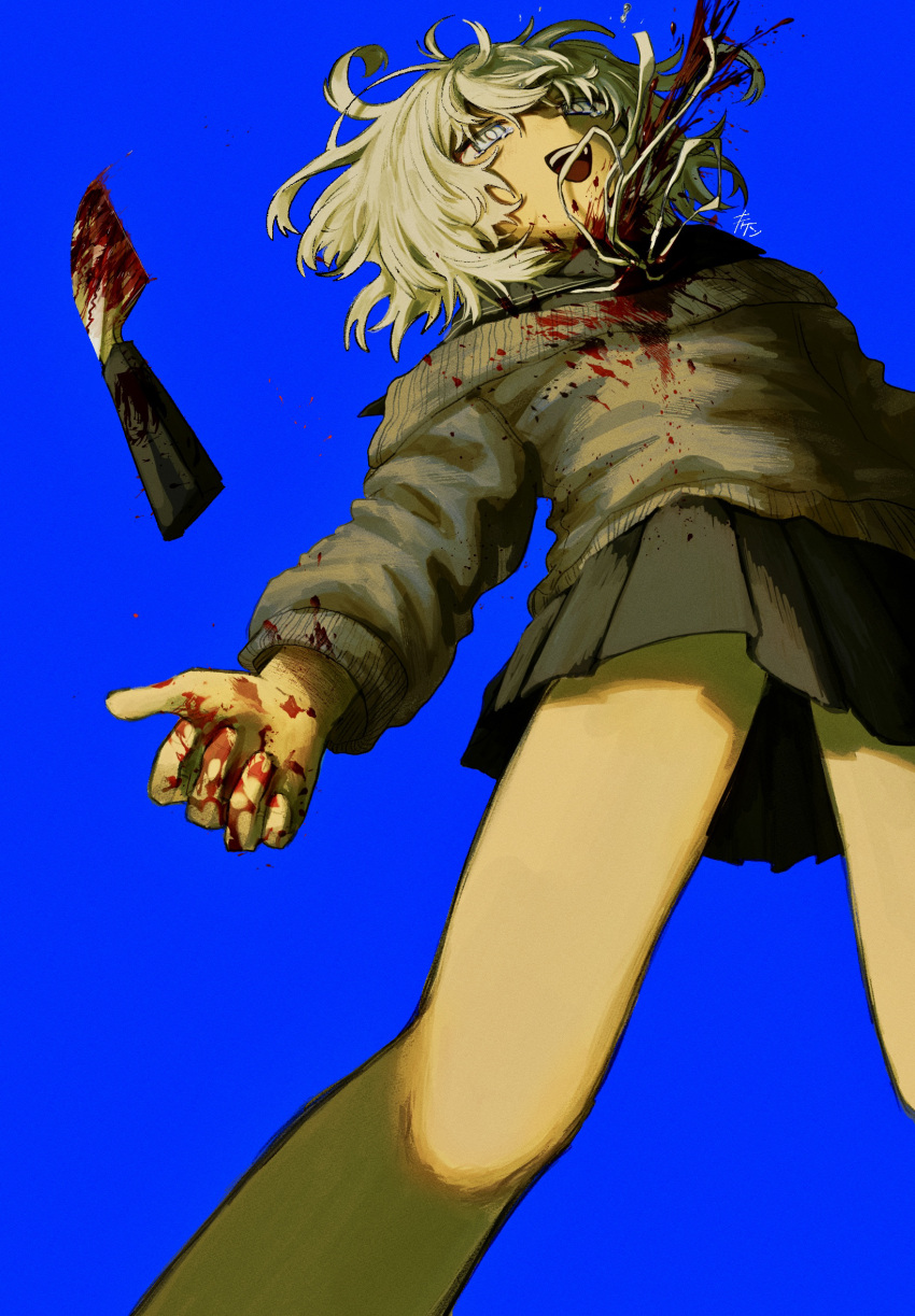 1girl bare_legs bleeding blonde_hair blood blood_on_clothes blood_on_face blood_on_hands blood_on_knife blood_on_weapon blood_splatter blood_stain blue_background blue_eyes commentary_request crazy_smile feet_out_of_frame foreshortening from_below guro highres injury knife legs long_sleeves looking_up medium_hair messy_hair miniskirt open_mouth original pleated_skirt school_uniform serafuku simple_background skirt smile solo standing suuno_kamibukuro sweater teeth weapon