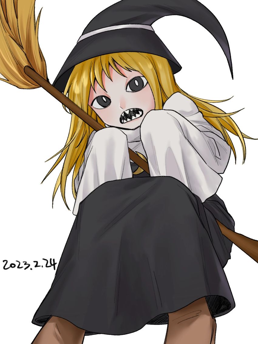 1girl akaakaakaakashio black_dress black_eyes black_hat boots bright_pupils broom brown_footwear chinese_commentary commentary_request cookie_(touhou) crescent crescent_pin dated dress full_body gogogo_(cookie) hat highres holding holding_broom kirisame_marisa long_hair looking_at_viewer open_mouth pinafore_dress sharp_teeth shirt short_bangs simple_background sitting sleeveless sleeveless_dress sleeves_past_fingers sleeves_past_wrists solo teeth touhou white_background white_pupils white_shirt witch_hat