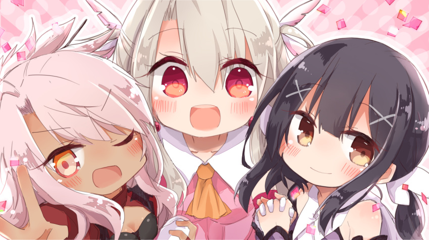 3girls black_hair blush chloe_von_einzbern dark_skin fate/kaleid_liner_prisma_illya fate_(series) feathers hair_feathers illyasviel_von_einzbern long_hair looking_at_viewer magical_girl miyu_edelfelt multiple_girls no_nose open_mouth orange_eyes pink_hair prisma_illya red_eyes round_teeth shio_kuzumochi silver_hair smile teeth upper_body upper_teeth yellow_eyes