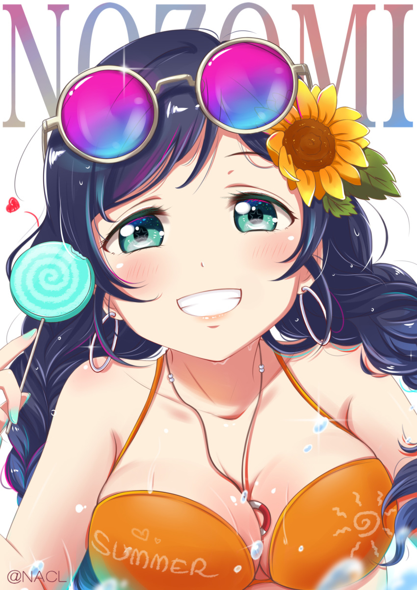 1girl between_breasts bikini breasts candy character_name cleavage commentary_request eyewear_on_head flower food grin hair_flower hair_ornament highres holding_lollipop jewelry large_breasts lollipop looking_at_viewer love_live! love_live!_school_idol_project nacl_(v_virgo) necklace ocean orange_bikini_top smile solo splashing sunflower sunglasses swimsuit toujou_nozomi twitter_username upper_body water wet