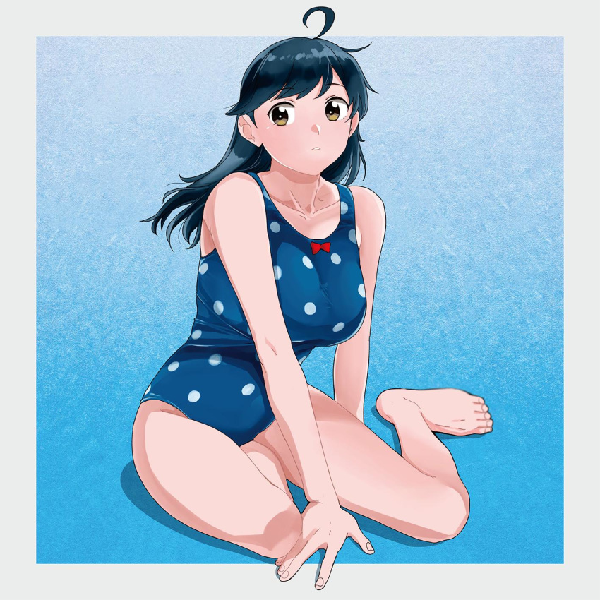 1girl ahoge barefoot black_hair blue_background blue_swimsuit breasts collarbone full_body gradient gradient_background highres kantai_collection large_breasts long_hair looking_at_viewer ojipon one-piece_swimsuit parted_lips polka_dot polka_dot_swimsuit sitting solo swimsuit ushio_(kantai_collection) yokozuwari