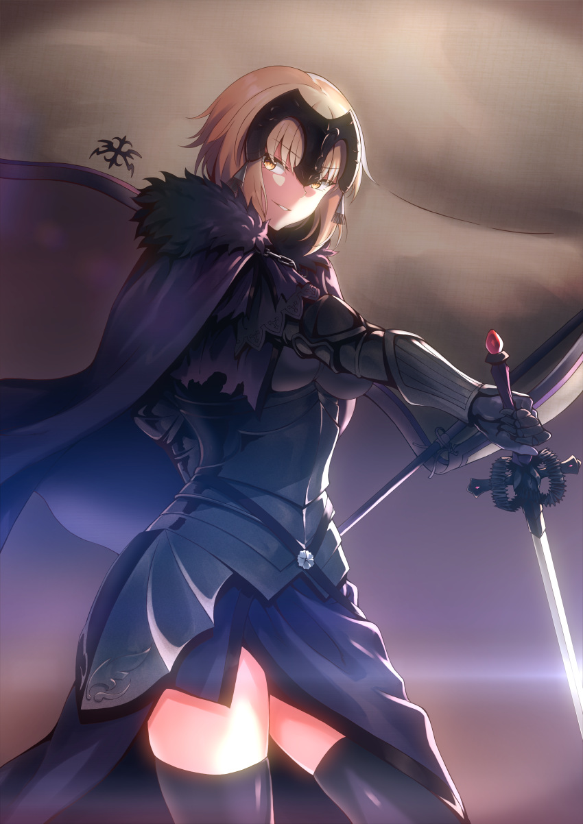 1girl absurdres armor armored_dress bangs banner breasts cape chain commentary_request fate/grand_order fate_(series) flag fur-trimmed_cape fur_collar fur_trim gauntlets gradient gradient_background grin headpiece highres holding holding_flag holding_sword holding_weapon huge_filesize jeanne_d'arc_(alter)_(fate) jeanne_d'arc_(fate)_(all) large_breasts mo3hig3 purple_background short_hair silver_hair smile solo sword thighhighs tsurime weapon yellow_eyes