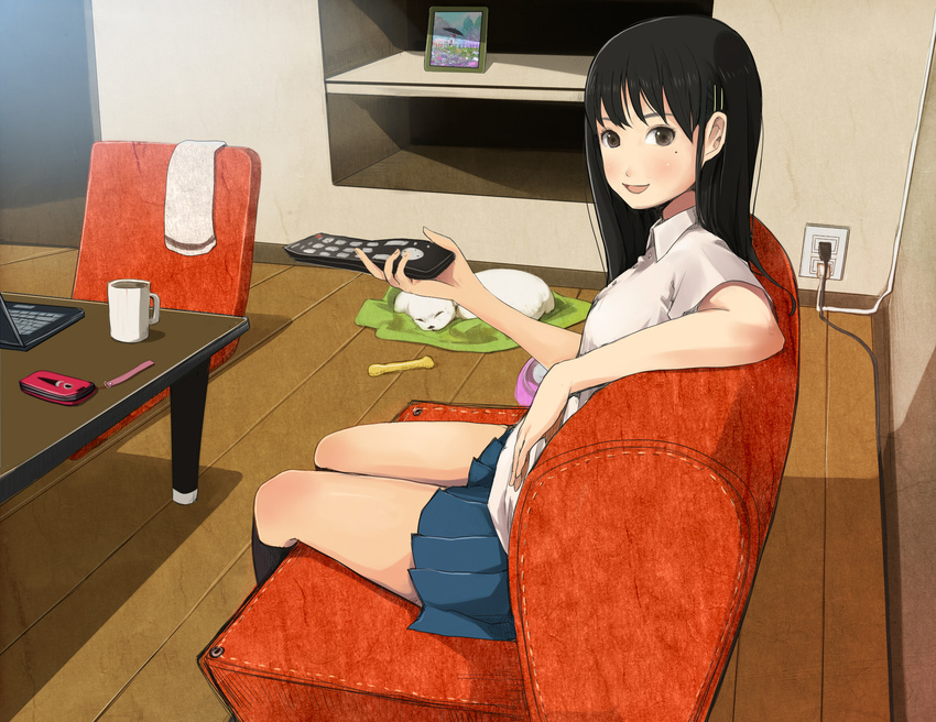 bad_id bad_pixiv_id black_hair brown_eyes cellphone computer cup dog highres laptop living_room mole mole_under_eye open_mouth original phone puppy room shigureteki sitting smile solo table