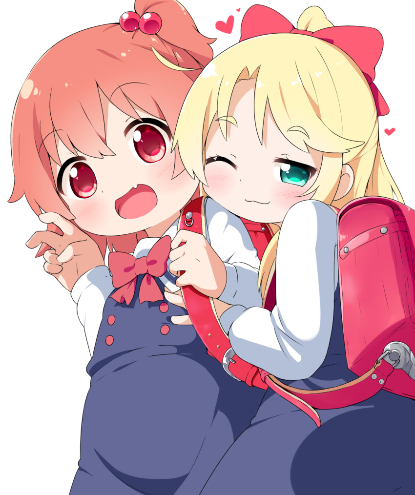 2girls :d ;3 backpack bag bangs blonde_hair blue_dress blush bow bowtie brown_hair closed_mouth commentary_request dress eyebrows_visible_through_hair fang green_eyes hair_between_eyes hair_bobbles hair_bow hair_ornament heart high_ponytail highres himesaka_noa hoshino_hinata long_hair long_sleeves looking_at_viewer makuran multiple_girls one_side_up open_mouth ponytail randoseru red_bow red_eyes red_neckwear school_uniform shirt simple_background sleeveless sleeveless_dress smile thick_eyebrows watashi_ni_tenshi_ga_maiorita! white_background white_shirt yuri