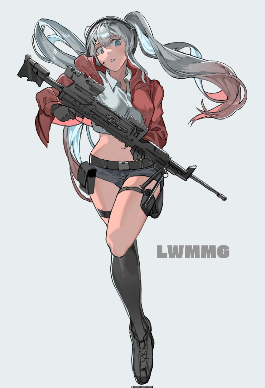1girl belt black_belt black_footwear black_gloves black_socks blue_eyes character_name collared_shirt full_body girls'_frontline gloves grey_background grey_hair gun hair_between_eyes headset highres holding holding_gun holding_weapon jacket long_hair long_sleeves looking_at_viewer lwmmg_(girls'_frontline) machine_gun microphone midriff navel open_clothes open_jacket parted_lips red_jacket shirt shorts simple_background socks solo standing standing_on_one_leg teeth thigh_strap twintails weapon white_shirt yongsadragon