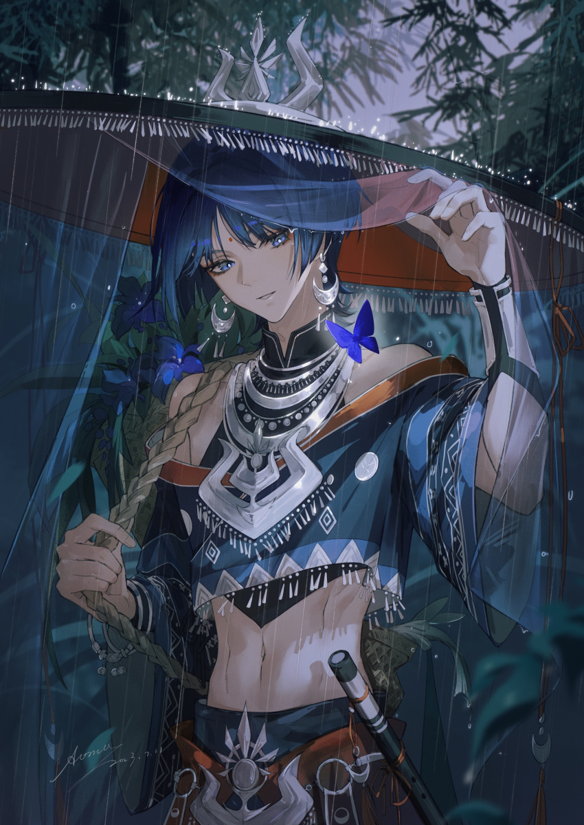 1boy absurdres adjusting_clothes alternate_costume aoma_(xuanzexuexi) arabian_clothes arm_armor armor artist_name bamboo bare_shoulders black_shirt blue_butterfly blue_eyes blue_flower blue_hair blunt_ends bracer bright_pupils bug butterfly chinese_commentary choppy_bangs commentary_request crescent crescent_earrings dark_blue_hair dated earrings eyeliner eyeshadow facial_mark flower forehead_mark genshin_impact gold_trim hat highres japanese_armor jewelry jingasa kote kurokote looking_at_viewer makeup male_focus mandarin_collar miao_clothes midriff navel necklace outdoors parted_bangs rain red_eyeliner red_eyeshadow scaramouche_(genshin_impact) shirt short_hair short_sleeves sidelocks signature smile stomach veil wanderer_(genshin_impact) white_pupils wide_sleeves