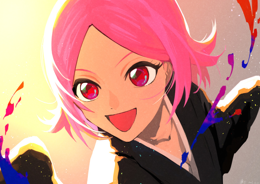 1girl absurdres black_kimono bleach child eyelashes highres japanese_clothes jou_(jo_jjo) kimono kusajishi_yachiru no_pupils open_mouth pink_eyebrows pink_eyes pink_hair red_eyes short_hair simple_background solo tongue