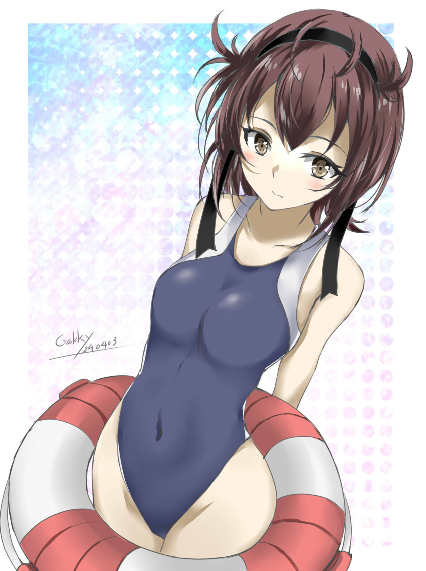 1girl black_headband breasts brown_eyes competition_swimsuit covered_navel cowboy_shot gakky grey_one-piece_swimsuit hair_flaps hatsuzuki_(kancolle) headband highres kantai_collection lifebuoy looking_at_viewer medium_breasts official_alternate_costume one-hour_drawing_challenge one-piece_swimsuit short_hair solo swim_ring swimsuit yellow_eyes