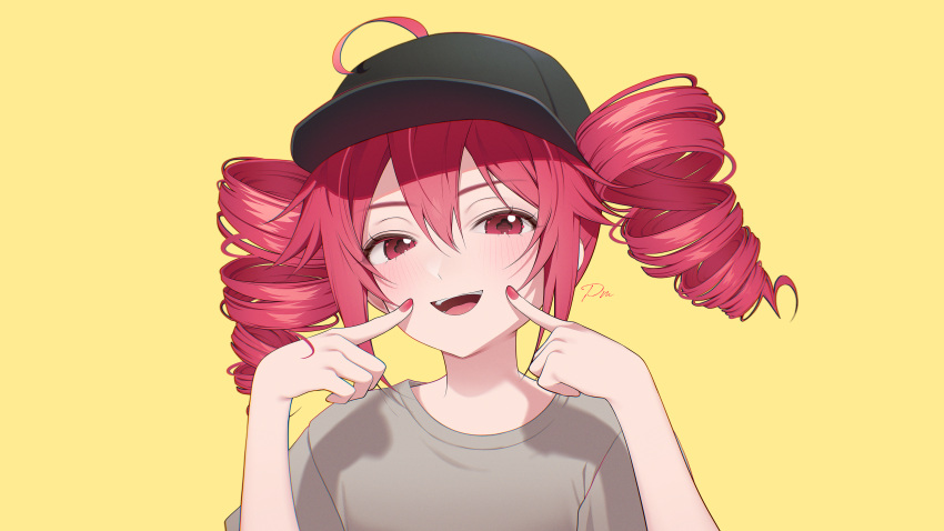 1girl absurdres ahoge baseball_cap black_hat commentary_request drill_hair fingers_to_cheeks grey_shirt hair_between_eyes hat highres kasane_teto korean_commentary mixed-language_commentary open_mouth override_(synthesizer_v) pm_(lily112100) red_eyes red_hair red_nails shirt signature simple_background smile solo t-shirt twin_drills utau yellow_background