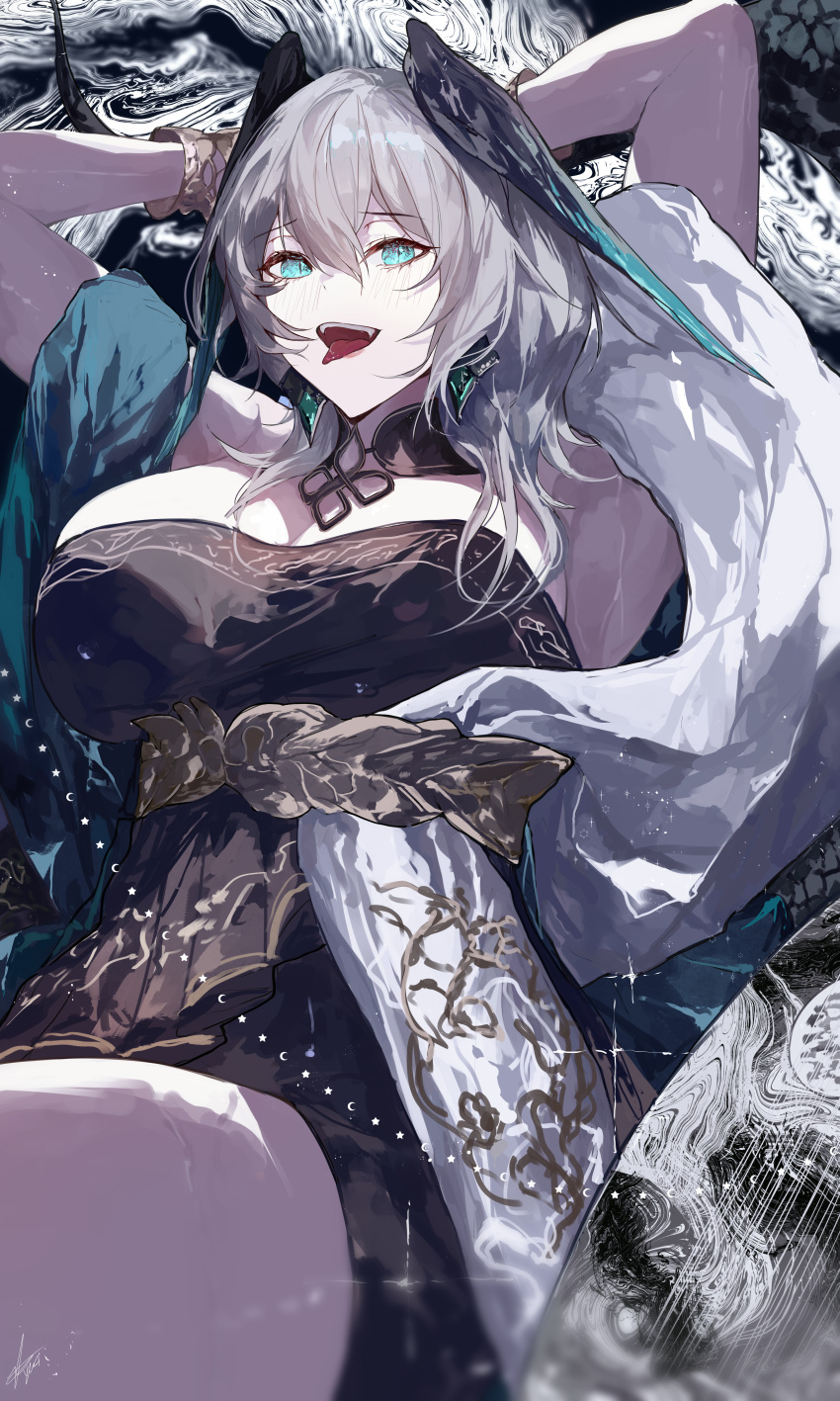 1girl absurdres ambience_synesthesia aqua_eyes arknights armpits arms_up bare_shoulders black_dress bracelet breasts cleavage cowboy_shot dress feathered_wings grey_hair hair_between_eyes head_wings highres ho'olheyak_(arknights) ho'olheyak_(carriage_of_the_winds_of_time)_(arknights) jewelry large_breasts looking_at_viewer medium_hair official_alternate_costume open_mouth short_hair sidelocks snake_tail solo solomon_(fate) strapless strapless_dress tail tongue tongue_out wings yuki_flourish