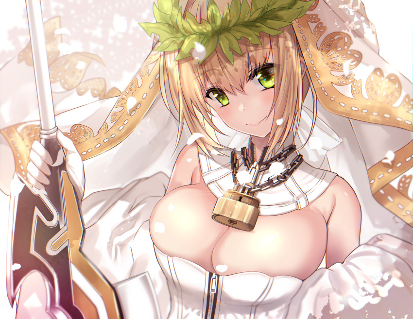1girl aestus_estus ahoge bangs bare_shoulders blonde_hair blush breasts bridal_veil chain cleavage closed_mouth detached_collar fate/extra fate/extra_ccc fate_(series) green_eyes hair_between_eyes hair_intakes highres large_breasts leotard lock long_hair looking_at_viewer nero_claudius_(bride)_(fate) nero_claudius_(fate)_(all) padlock petals smile solo sword untsue veil weapon white_leotard zipper