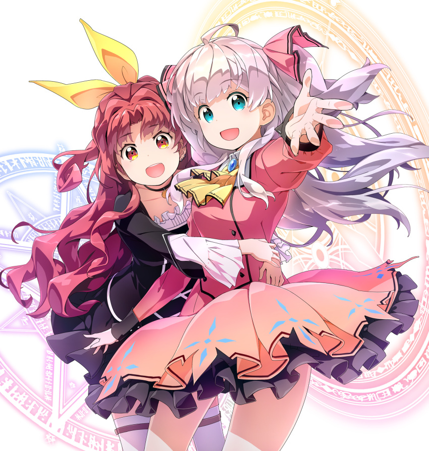 2girls akata_itsuki aqua_eyes bow breasts brooch choker eyebrows eyebrows_visible_through_hair hair_ribbon hands highres hug jewelry long_hair looking_at_viewer magic_circle mile_(noukin) multiple_girls open_mouth pentagram pink_ribbon red_eyes red_hair reina_(noukin) ribbon silver_hair small_breasts smile very_long_hair watashi_nouryoku_wa_heikinchi_de_tte_itta_yo_ne! yellow_ribbon