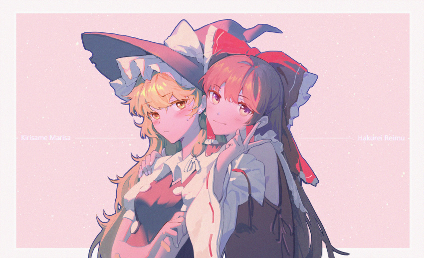 2girls absurdres black_headwear blonde_hair blush bow brown_eyes brown_hair character_name closed_mouth detached_sleeves eyebrows_visible_through_hair grey_background hair_bow hair_tubes hakurei_reimu hat highres jira kirisame_marisa long_hair looking_at_viewer multiple_girls pink_background red_bow smile touhou two-tone_background upper_body v wide_sleeves witch_hat yellow_eyes