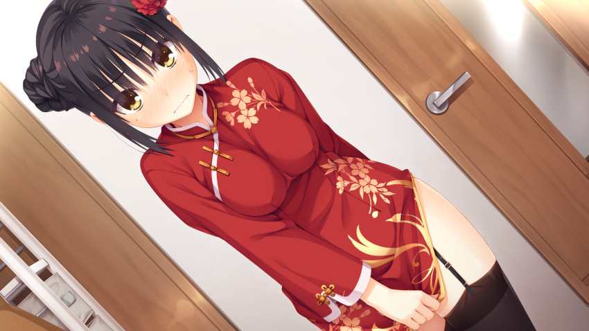 black_hair blush cafe_stella_to_shinigami_no_chou chinese_clothes chinese_dress game_cg muririn shiki_natsume stockings yellow_eyes yuzusoft