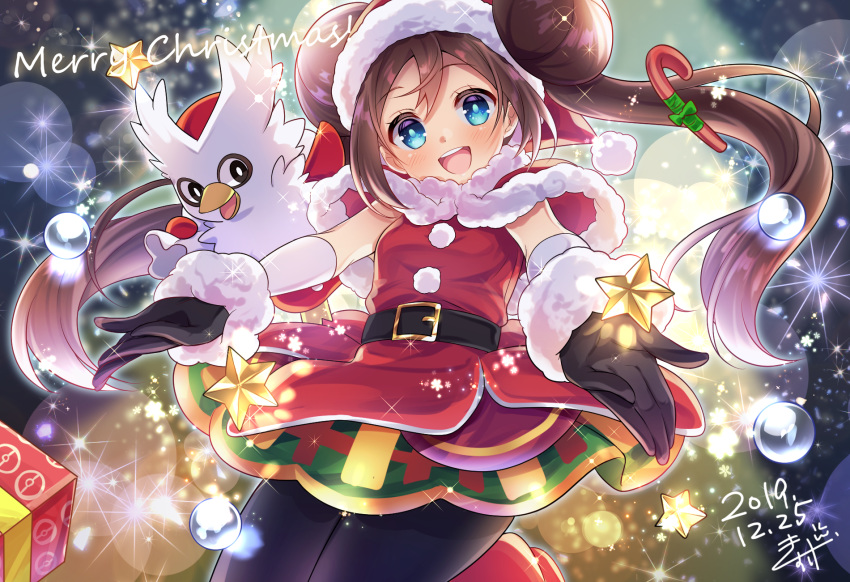 1girl :d bangs belt black_eyes black_gloves black_legwear blue_eyes blurry blurry_background blush box breasts brown_hair candy candy_cane capelet carrying_over_shoulder commentary_request cowboy_shot dated delibird double_bun dress eyebrows_visible_through_hair food fur-trimmed_capelet fur-trimmed_gloves fur_trim gen_2_pokemon gift gift_box gloves hat highres holding holding_sack kisukekun lens_flare light_particles long_hair looking_at_viewer medium_breasts mei_(pokemon) merry_christmas open_mouth outstretched_arms pantyhose poke_ball_print pokemon pokemon_(creature) pokemon_(game) pokemon_masters red_capelet red_dress sack santa_hat sidelocks signature sleeveless sleeveless_dress smile snowflakes solo_focus sparkle star twintails upper_teeth very_long_hair