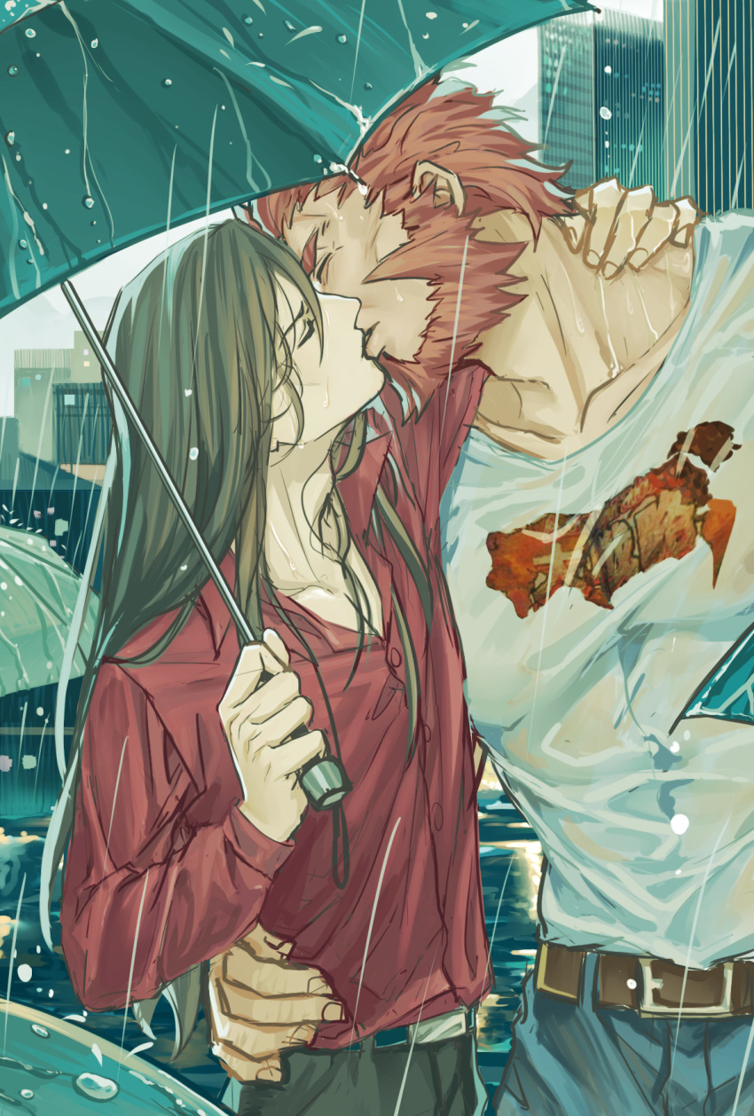 2boys beard black_hair building city closed_eyes facial_hair fate/grand_order fate/zero fate_(series) green_hair highres kiss lalatia-meai lord_el-melloi_ii male_focus multiple_boys rain red_hair shirt skyscraper t-shirt umbrella waver_velvet wet wet_clothes wet_shirt yaoi