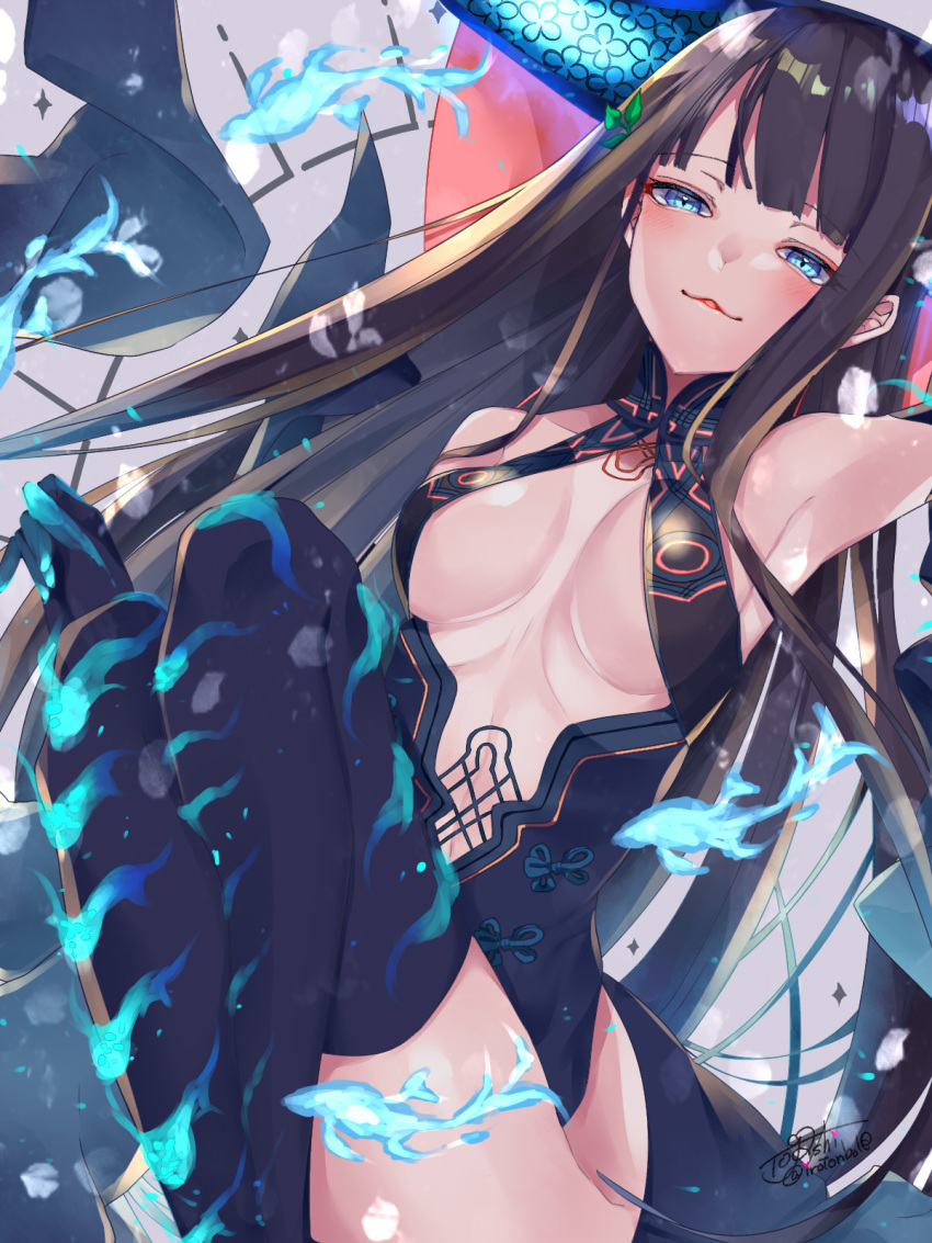 1girl arm_up armpits bangs bare_shoulders black_dress black_gloves black_headwear black_legwear blue_eyes blue_fire blunt_bangs blush breasts center_opening crossed_legs dress elbow_gloves fate/grand_order fate_(series) fire fish gloves grey_background hair_ornament highres knees_up large_breasts leaf_hair_ornament long_hair looking_at_viewer purple_hair sash simple_background smile solo thighhighs thighs togashi_(choco-bakama_kitchen) very_long_hair yang_guifei_(fate/grand_order)