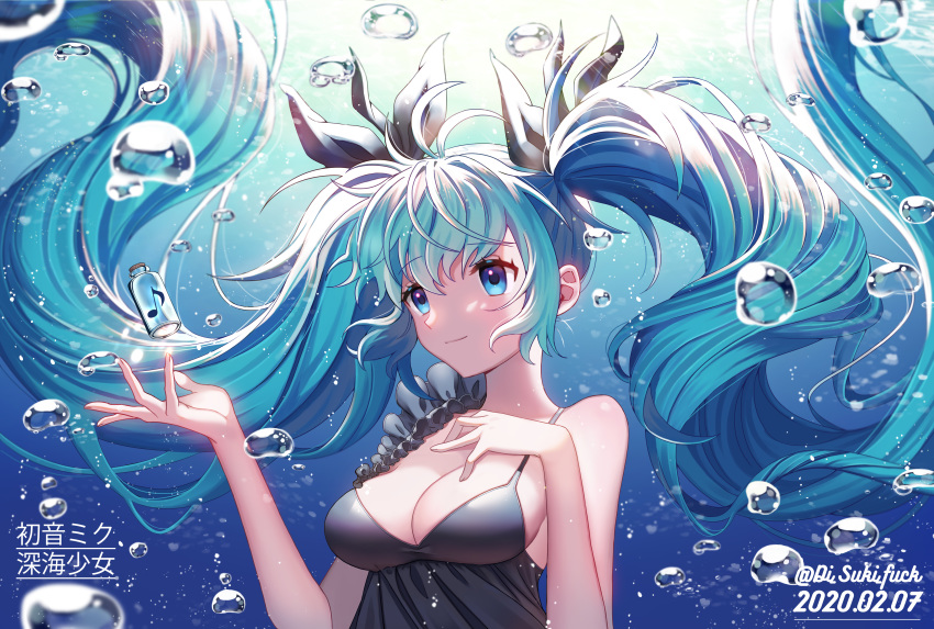 1girl absurdres air_bubble aqua_hair bangs bare_arms bare_shoulders black_dress black_ribbon blue_eyes blush breasts bubble character_name cleavage closed_mouth commentary_request dated dress eighth_note eyebrows_visible_through_hair hair_ribbon hand_on_own_chest hatsune_miku highres jar lens_flare light_rays long_hair medium_breasts musical_note outstretched_hand ribbon seoki_(hi3031) shinkai_shoujo_(vocaloid) sleeveless sleeveless_dress smile solo sunbeam sunlight twintails twitter_username underwater upper_body very_long_hair vocaloid