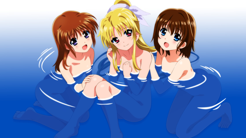 3girls :d barefoot bathing blonde_hair blue_eyes brown_hair closed_mouth collarbone completely_nude fate_testarossa flat_chest highres long_hair looking_at_viewer lyrical_nanoha mahou_shoujo_lyrical_nanoha mahou_shoujo_lyrical_nanoha_a's multiple_girls nude nx-20517 partially_submerged ponytail red_eyes shiny shiny_hair smile soles straight_hair takamachi_nanoha very_long_hair yagami_hayate