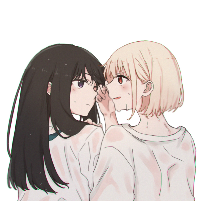 2girls black_hair blonde_hair bob_cut chromatic_aberration closed_mouth commentary_request eye_contact film_grain highres inoue_takina light_blush long_hair looking_at_another lycoris_recoil multiple_girls nishikigi_chisato one_eye_closed parted_lips purple_eyes red_eyes shirt short_hair sidelocks simple_background upper_body wet wet_clothes white_background white_shirt wiping yarou_(0tyaro)