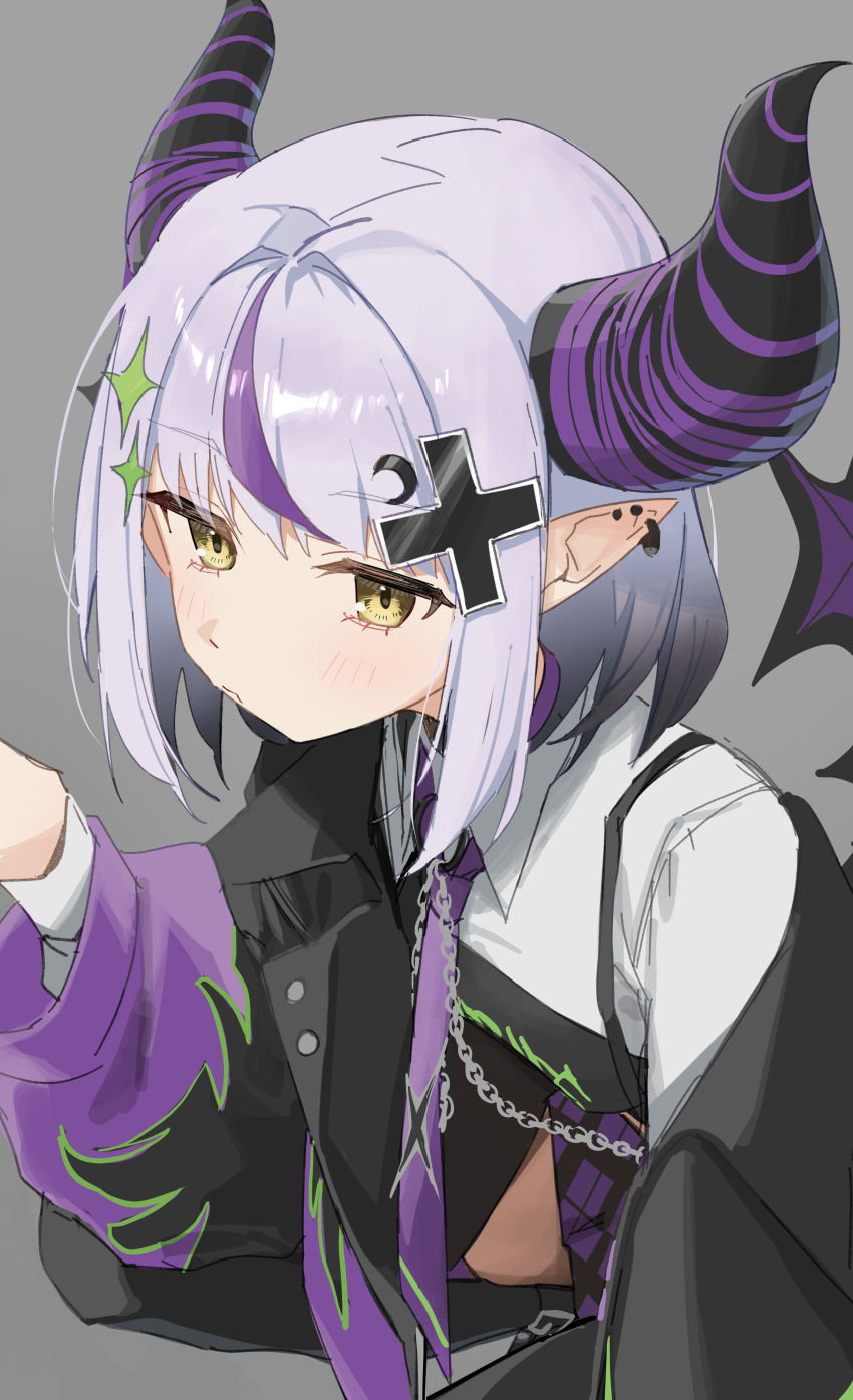 1girl absurdres black_horns black_jacket black_thighhighs closed_mouth collared_shirt cross_hair_ornament demon_girl demon_horns ear_piercing grey_background hair_ornament highres hololive horns huge_horns jacket la+_darknesss la+_darknesss_(3rd_costume) long_sleeves looking_at_viewer multicolored_clothes multicolored_hair official_alternate_costume official_alternate_hairstyle piercing pointy_ears purple_hair purple_stripes shirt short_hair simple_background solo sparkle_hair_ornament squatting streaked_hair striped_horns syhan thighhighs virtual_youtuber white_shirt yellow_eyes