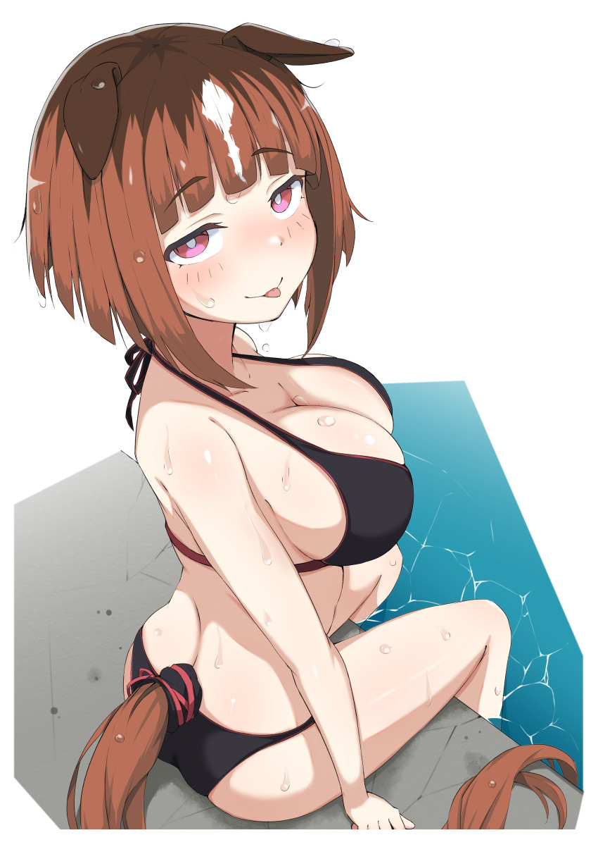 1girl absurdres alternate_costume animal_ears ass blush breasts brown_hair cleavage commentary_request ear_ornament grin highres horse_ears horse_girl horse_tail large_breasts multicolored_hair poolside red_eyes shijimi_(sijimi1917) short_hair simple_background smile solo streaked_hair tail tail_through_clothes tongue tongue_out transcend_(umamusume) umamusume white_background white_hair