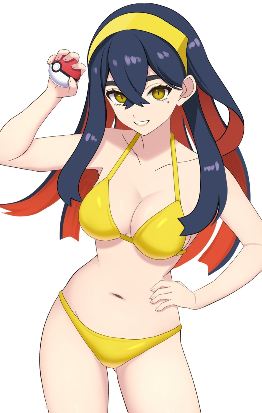 1girl arm_up bikini black_hair breasts carmine_(pokemon) cleavage colored_inner_hair cowboy_shot crossed_bangs grin hair_between_eyes hairband hand_on_own_hip highres holding holding_poke_ball long_hair medium_breasts mole mole_under_eye multicolored_hair navel poke_ball poke_ball_(basic) pokemon pokemon_sv red_hair simple_background smile solo surippa1010 swimsuit two-tone_hair white_background yellow_bikini yellow_hairband