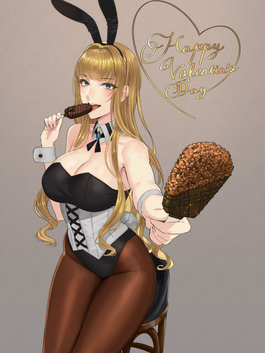 1girl absurdres bangs bare_shoulders black_leotard blonde_hair blush breasts brooch brown_legwear bunnysuit chair cleavage corset damegane detached_collar eating green_eyes grey_background hair_intakes happy_valentine heart highleg highleg_leotard highres ice_cream_bar jewelry large_breasts leotard long_hair looking_at_viewer open_mouth original outstretched_arm pantyhose simple_background smile solo strapless strapless_leotard thighs underbust valentine victoria_(damegane) wrist_cuffs