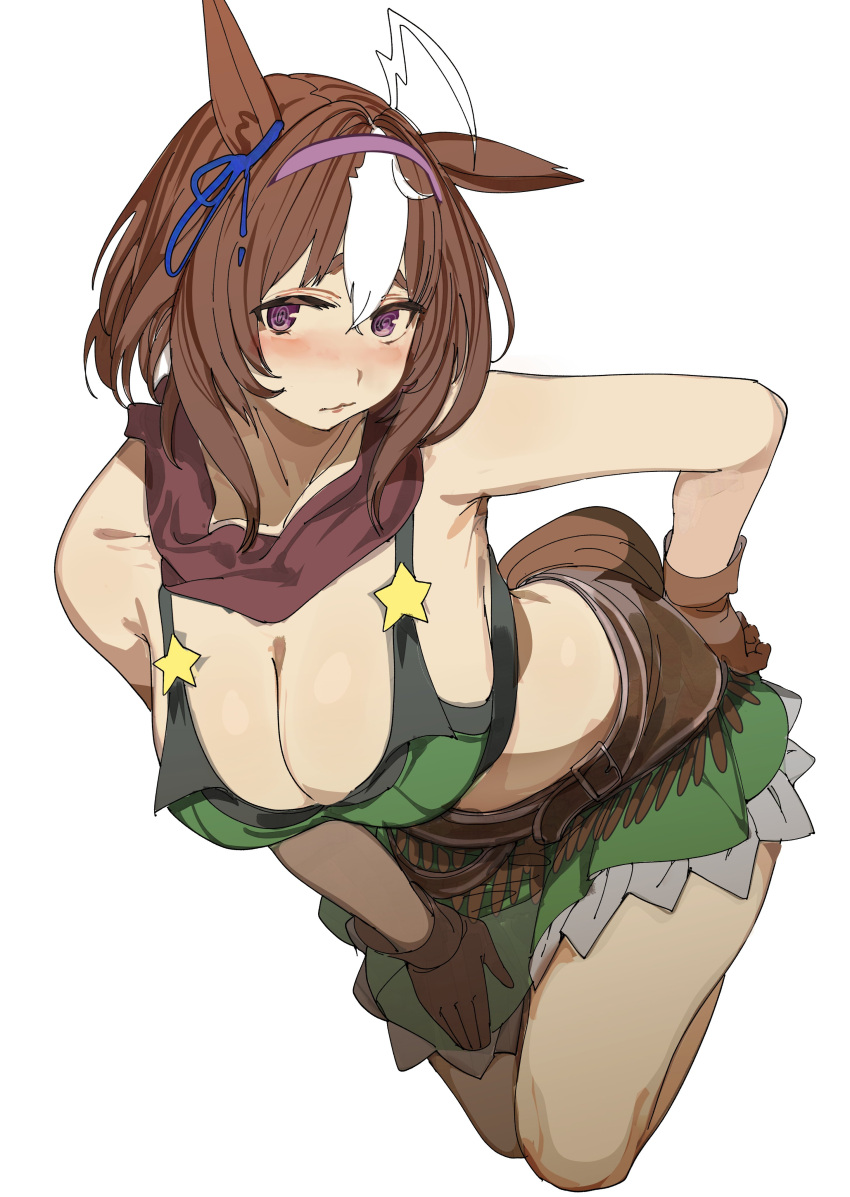 1girl absurdres ahoge animal_ears bandana bandeau bare_shoulders bent_over blush breasts brown_gloves brown_hair cleavage closed_mouth collarbone commentary cosplay ear_ribbon english_commentary gloves green_bandeau green_skirt hair_between_eyes hairband highres horse_ears horse_girl horse_tail large_breasts looking_at_viewer meisho_doto_(umamusume) midriff multicolored_hair pink_hairband purple_eyes red_bandana short_hair simple_background skirt solo star_(symbol) taiki_shuttle_(umamusume) taiki_shuttle_(umamusume)_(cosplay) taiki_shuttle_(wild_frontier)_(umamusume) tail tomatolover16 two-tone_hair umamusume white_background white_hair