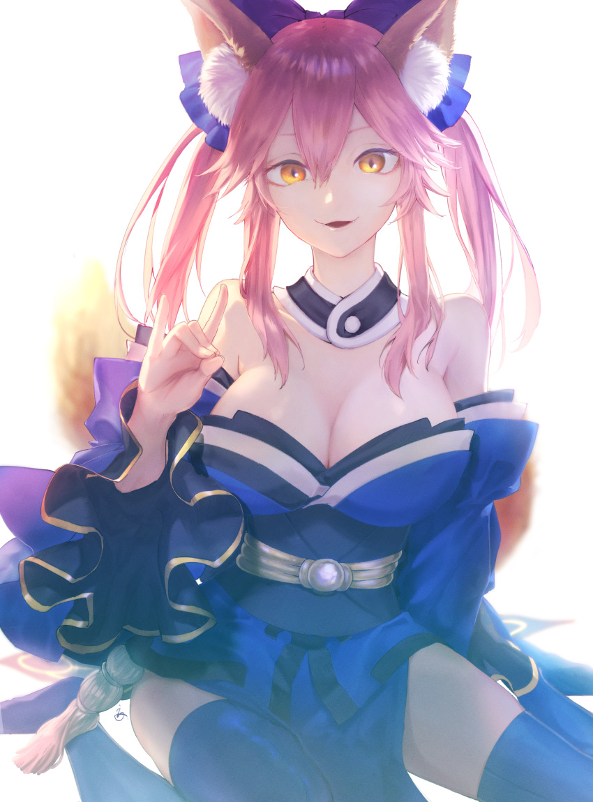 1girl absurdres animal_ear_fluff animal_ears artist_request bare_shoulders blue_kimono blue_legwear blue_ribbon breasts cleavage collarbone detached_sleeves fangs fate/extra fate/grand_order fate_(series) fox_ears fox_girl fox_shadow_puppet fox_tail hair_ribbon hand_gesture highres huge_filesize japanese_clothes kimono large_breasts looking_at_viewer open_mouth pink_hair ribbon shadow_puppet simple_background solo tail tamamo_(fate)_(all) tamamo_no_mae_(fate) white_background yellow_eyes