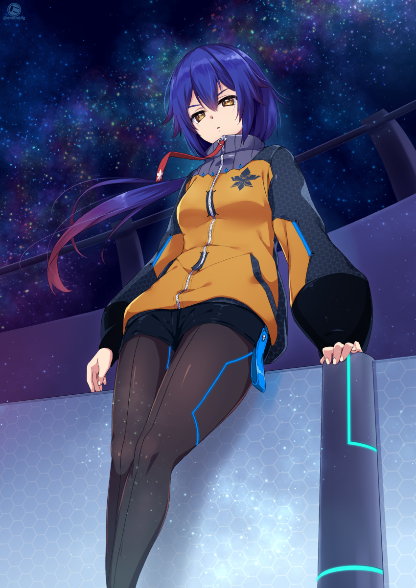 1girl bangs black_legwear black_shorts black_sleeves closed_mouth from_below hair_between_eyes highres leaning_back legwear_under_shorts long_sleeves night night_sky nyanmaru_(ememing) orange_sweater outdoors pantyhose phantasy_star phantasy_star_online_2 quna_(pso2) shiny_legwear short_shorts shorts sky solo star_(sky) starry_sky sweater yellow_eyes