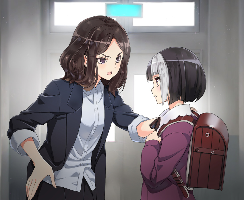 2girls backpack bag bangs black_hair blazer brown_eyes commentary_request hand_on_hip jacket multicolored_hair multiple_girls nyoro_(nyoronyoro000) original parted_bangs parted_lips purple_eyes randoseru two-tone_hair white_hair