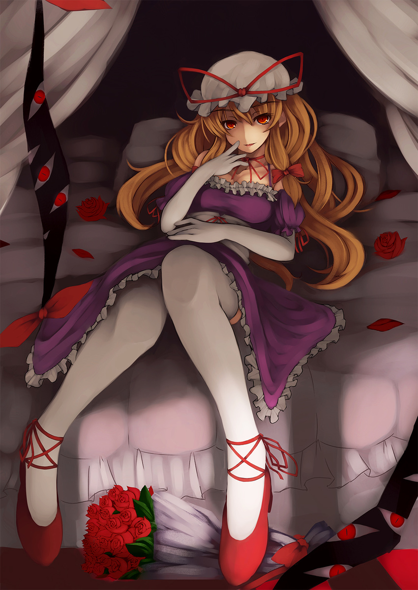 bed blonde_hair bouquet dress elbow_gloves flower frilled_dress frills gap gloves hat highres long_hair nanahara_fuyuki red_eyes rose solo thighhighs touhou yakumo_yukari