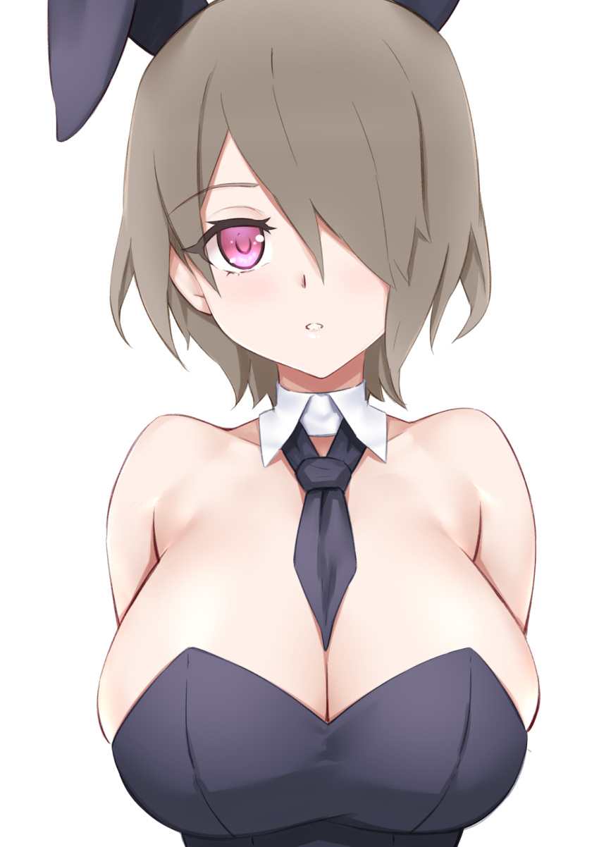 1girl animal_ears arms_behind_back bangs bare_shoulders black_neckwear blush breasts bunny_ears bunny_girl bunnysuit cleavage commentary_request eyebrows_visible_through_hair fake_animal_ears hair_over_one_eye highres honkai_(series) honkai_impact_3rd jilu large_breasts looking_at_viewer parted_lips pink_eyes rita_rossweisse simple_background solo teeth white_background