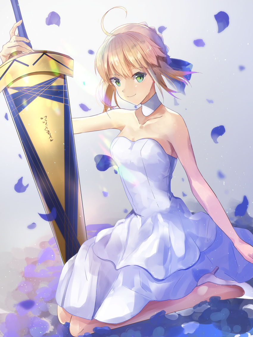 1girl absurdres ahoge artoria_pendragon_(all) avalon_(fate/stay_night) bangs blonde_hair blue_bow bow braid braided_bun breasts cleavage closed_mouth collarbone dress eyebrows_visible_through_hair fate/stay_night fate_(series) floating_hair gorogoronemuri green_eyes grey_background hair_between_eyes hair_bow high_heels highres layered_dress looking_at_viewer medium_breasts pumps saber shiny shiny_hair short_hair sitting sleeveless sleeveless_dress smile solo strapless strapless_dress wariza white_dress white_footwear