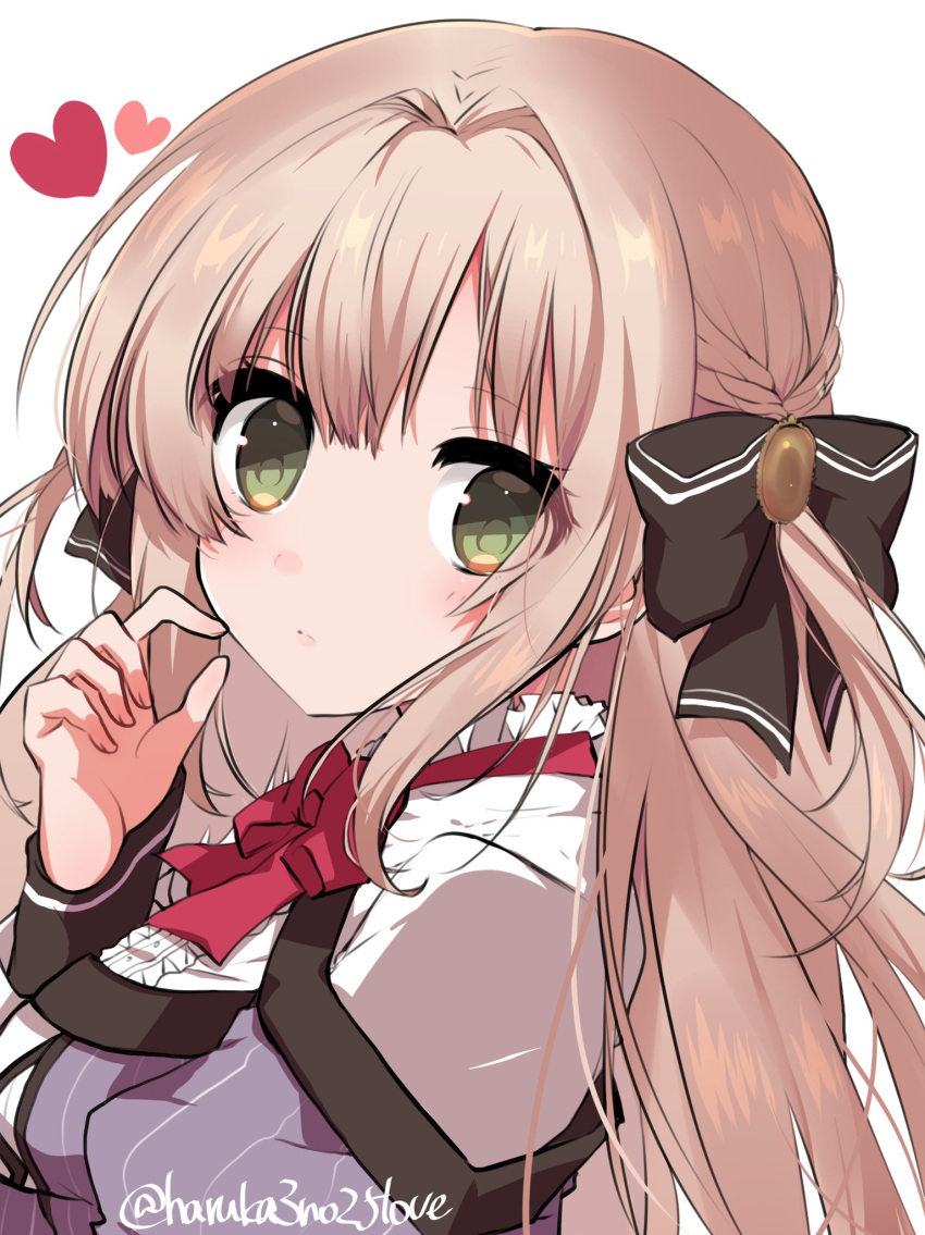 1girl black_bow blush bow brown_hair close-up commentary expressionless eyelashes eyes_visible_through_hair green_eyes hair_between_eyes hair_bow hand_up haruka3no25love heart highres long_hair looking_at_viewer otome_domain red_bow saionji_kazari school_uniform sidelocks simple_background sleeves_past_wrists solo twitter_username two_side_up white_background