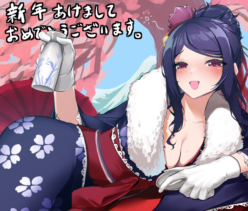 1girl absurdres blue_kimono blush bottle breasts cleavage collarbone cup floral_print_kimono fur-trimmed_kimono fur_trim gloves highres holding holding_bottle holding_cup japanese_clothes jill_stingray kimono long_hair long_sleeves looking_at_viewer lying on_side open_mouth purple_eyes purple_hair sakazuki sake_bottle solo sweat translation_request va-11_hall-a white_gloves yanagui