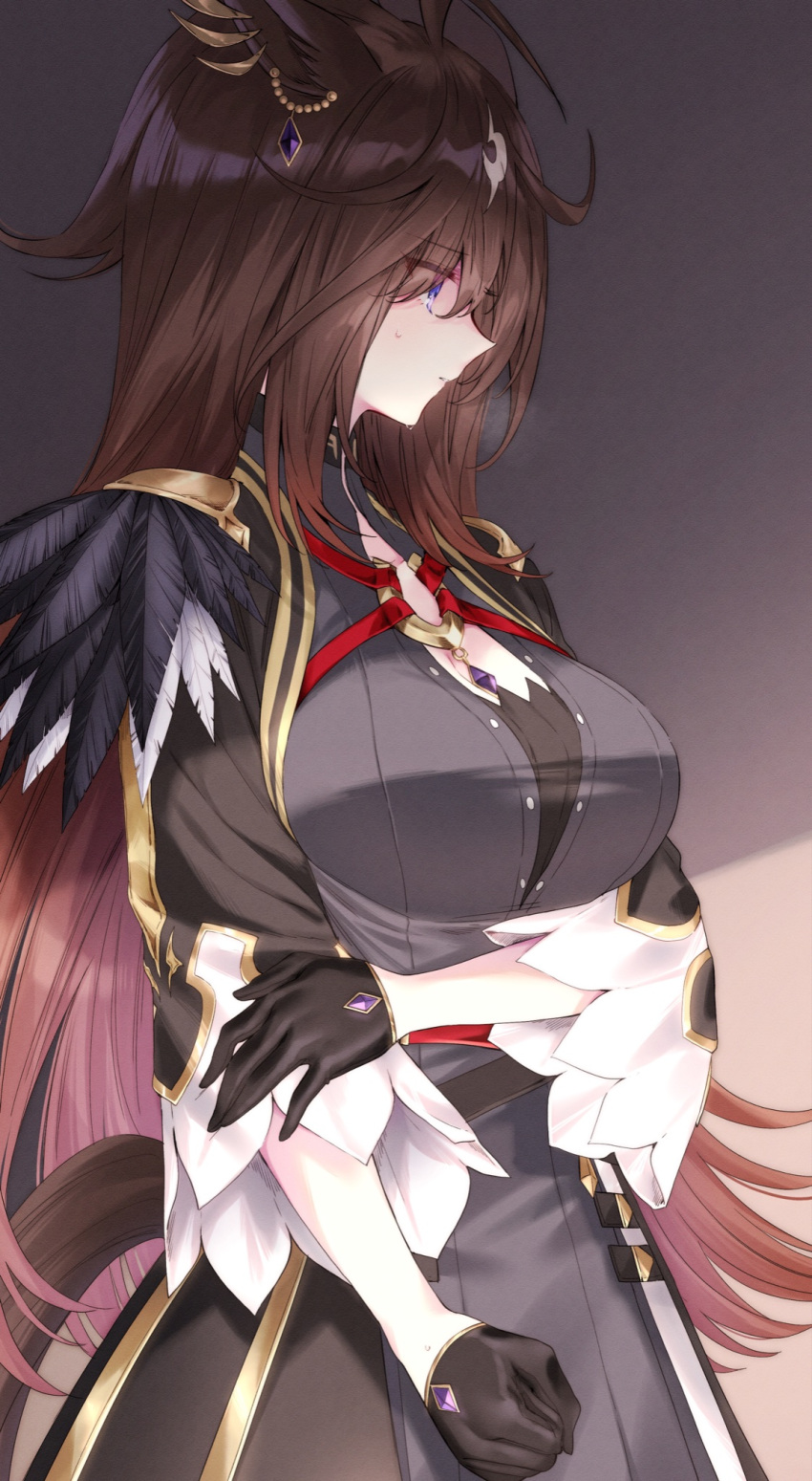 1girl ahoge animal_ears armor belt black_dress black_gloves black_jacket black_shorts blue_eyes breasts brown_hair closed_mouth commentary_request cowboy_shot dress duramente_(umamusume) feathers from_side gloves highres holding_own_arm horse_ears horse_girl horseshoe jacket large_breasts long_hair long_sleeves multicolored_hair shorts shoulder_armor solo standing streaked_hair tetora_(oudonoishiize) thigh_strap umamusume very_long_hair white_hair