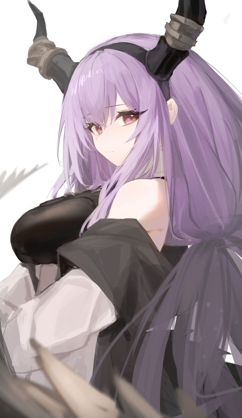 1girl absurdres arknights bare_shoulders black_hairband black_horns black_shirt breasts closed_mouth commentary fake_horns from_behind hairband highres horn_hairband horns jacket large_breasts long_hair looking_at_viewer off_shoulder ozeu0916 purple_hair red_eyes shirt simple_background solo typhon_(arknights) upper_body white_background white_jacket
