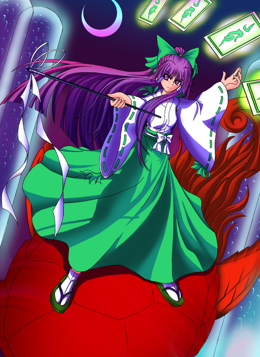 alternate_color bow crescent_moon genjii gohei green_hakama hair_bow hakama hakurei_reimu hakurei_reimu_(pc-98) highres japanese_clothes long_hair md5_mismatch miko moon ofuda player_2 purple_eyes purple_hair sanarii sandals solo tabi touhou touhou_(pc-98) turtle very_long_hair