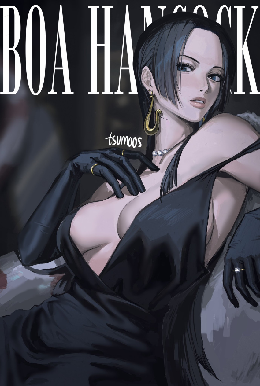 1girl artist_name black_dress black_gloves black_hair black_theme blue_eyes boa_hancock breasts character_name dress earrings elbow_gloves english_commentary eyelashes eyeliner gloves gold_earrings highres jewelry lips long_hair makeup mona_lisa multiple_rings necklace one_piece painting_(object) parted_lips pearl_necklace pink_lips plunging_neckline ring sideboob sleeveless sleeveless_dress snake_earrings solo strap_slip tsumoos
