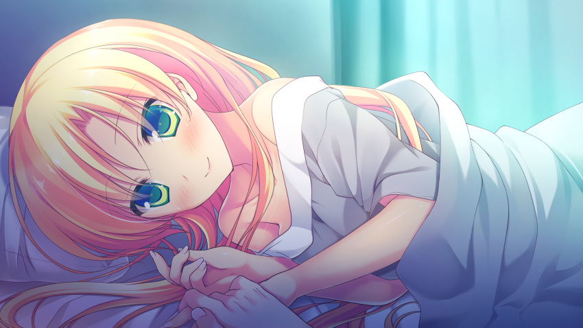 1girl bed blonde_hair chibana_ryoka game_cg green_eyes highres indoors kimi_no_tonari_de_koishiteru! long_hair looking_at_viewer lying on_side pillow smile solo