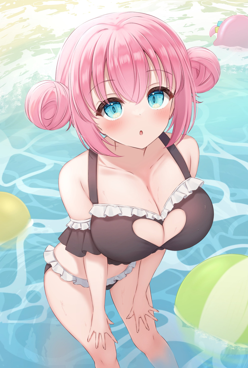 1girl :o absurdres aqua_eyes ball bare_shoulders beachball bikini black_bikini blush bocchi_the_rock! breasts cleavage cleavage_cutout clothing_cutout collarbone commentary_request double_bun gotoh_hitori gotoh_hitori_(tsuchinoko) hair_bun heart_cutout highres huge_breasts pink_hair solo swimsuit thighs wading water yukiunag1