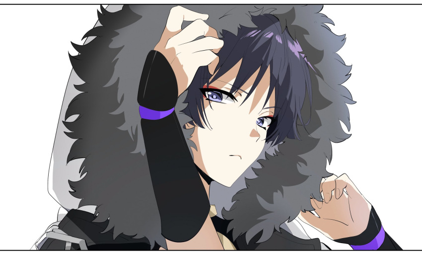 1boy armor black_hair closed_mouth coat fur-trimmed_coat fur_trim genshin_impact hair_between_eyes highres hood hood_up hooded_coat japanese_armor japanese_clothes kote kurokote looking_at_viewer male_focus mamumamu115353 multicolored_hair purple_eyes purple_hair scaramouche_(genshin_impact) simple_background solo upper_body white_background white_coat