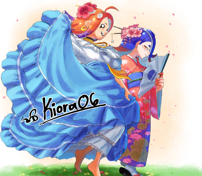 2girls alternate_costume artist_name bead_necklace beads blue_dress blue_hair closed_mouth colored_tips commentary dress eyelashes flower folding_fan frilled_dress frills gold_necklace hair_flower hair_ornament hair_stick hand_fan highres holding holding_fan japanese_clothes jewelry kimono kiora06 layered_dress long_hair multicolored_hair multiple_girls necklace octoling octoling_girl octoling_player_character on_grass orange_hair pink_flower red_eyes sandals short_eyebrows smile splatoon_(series) splatoon_3 standing tabi tentacle_hair thick_eyebrows twitter_username